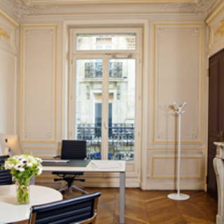 Bureau privé 21 m² 5 postes Coworking Rue de Stockholm Paris 75008 - photo 1